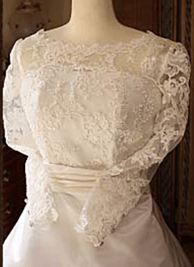 ラウンドネック デザイン