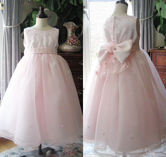 ピンクカラードレス ピアノの発表会ドレス