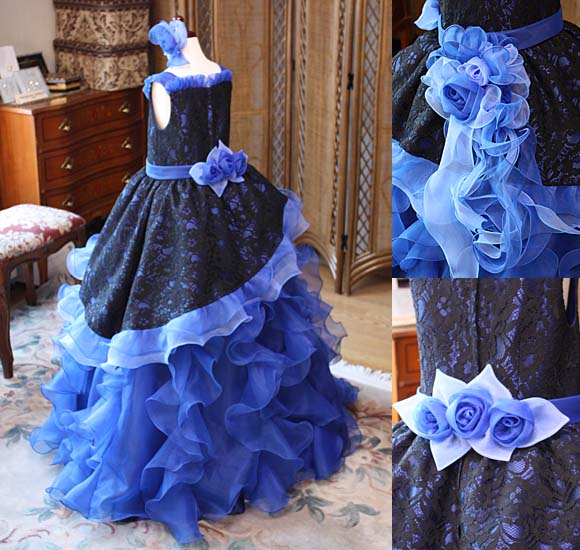 スカートデザイン ポイントコサージュ