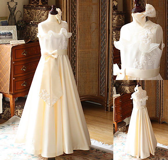 ピアノのコンクールドレス オフホワイトとアイボリー 福岡県