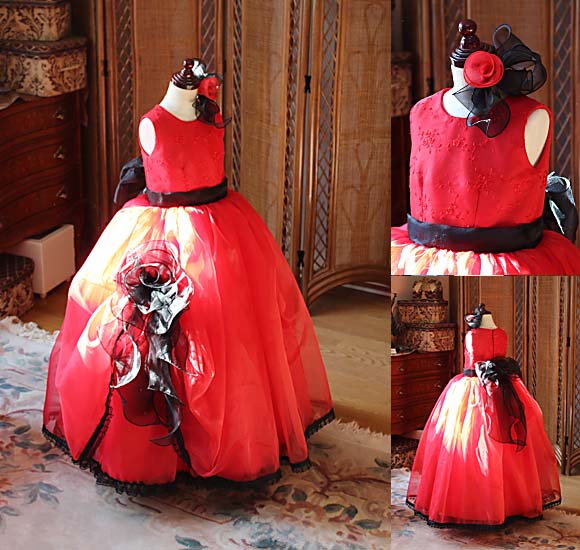 ピアノのコンサートドレス レッドとブラック 神奈川県