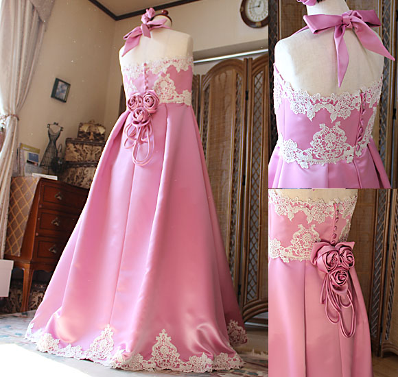 バックスタイルのシルエット ウェストコサージュ