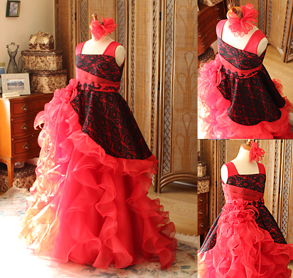 ドレスのオーバースカートデザイン ウェストのコサージュ