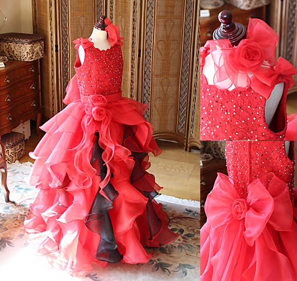 ピアノのコンチェルトドレス レッドとブラック 福岡県