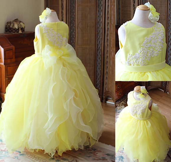 リボンのデザインとトップスデザイン