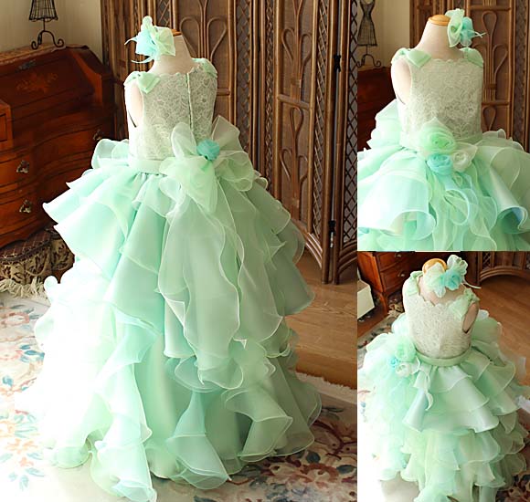 スカートデザインとトップスの構成 リボンデザイン