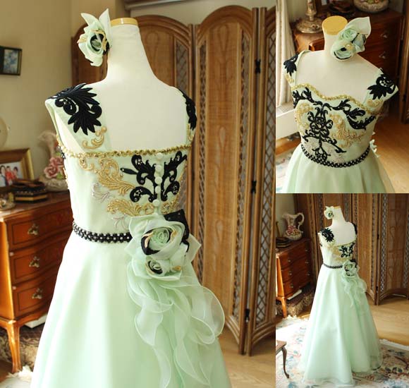 クルミボタン バックスタイルドレス