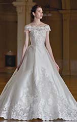 ウェディングドレス ロングトレーン