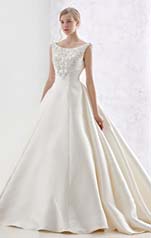 ロイヤルウェディングドレス