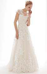 ウェディングドレス レンタル