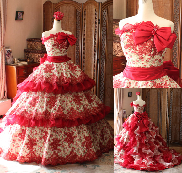 アンティークテイストのレッドカラー カクテルドレス